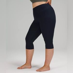 NWOT Lululemon Align High Rise Crop (17”)- size 18, black